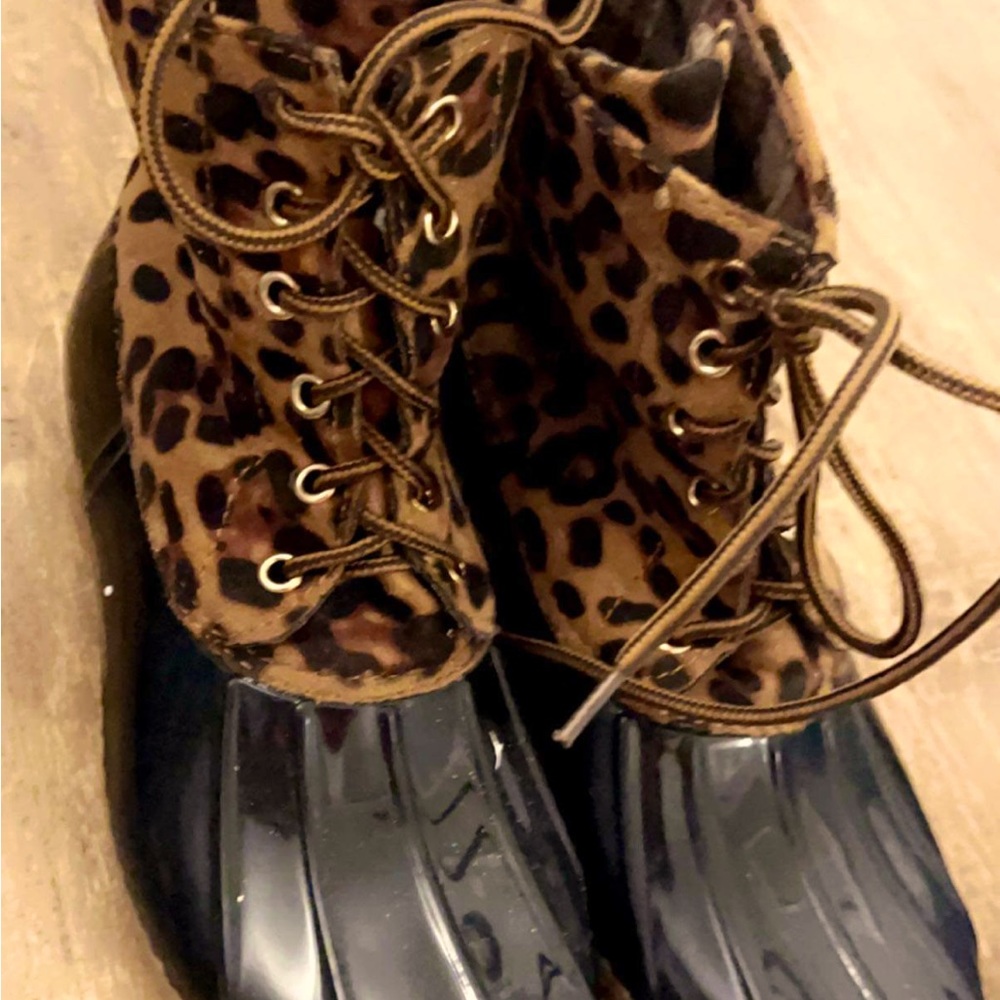 Leopard water booties